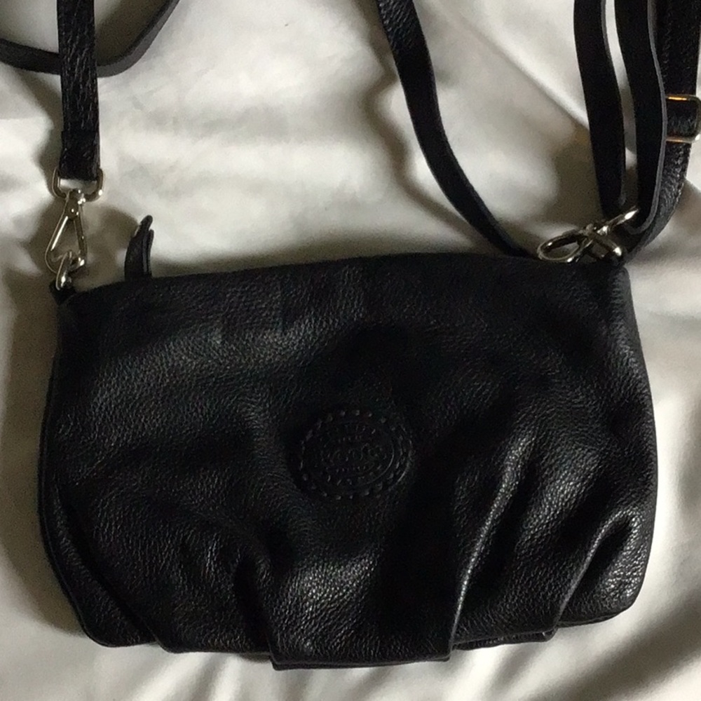 Roots cross body bag.